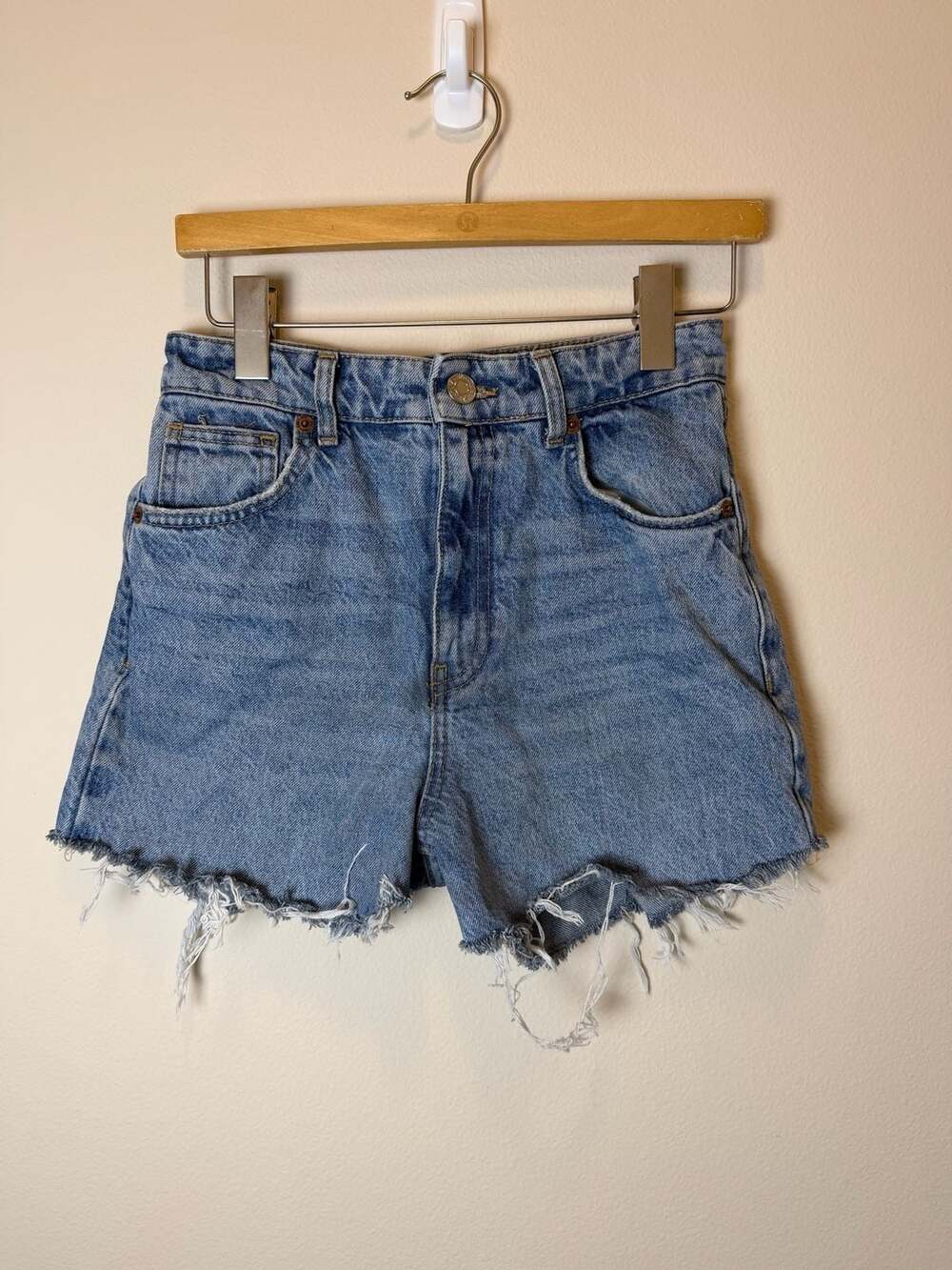 Zara High Rise Distressed Denim Shorts Size 26